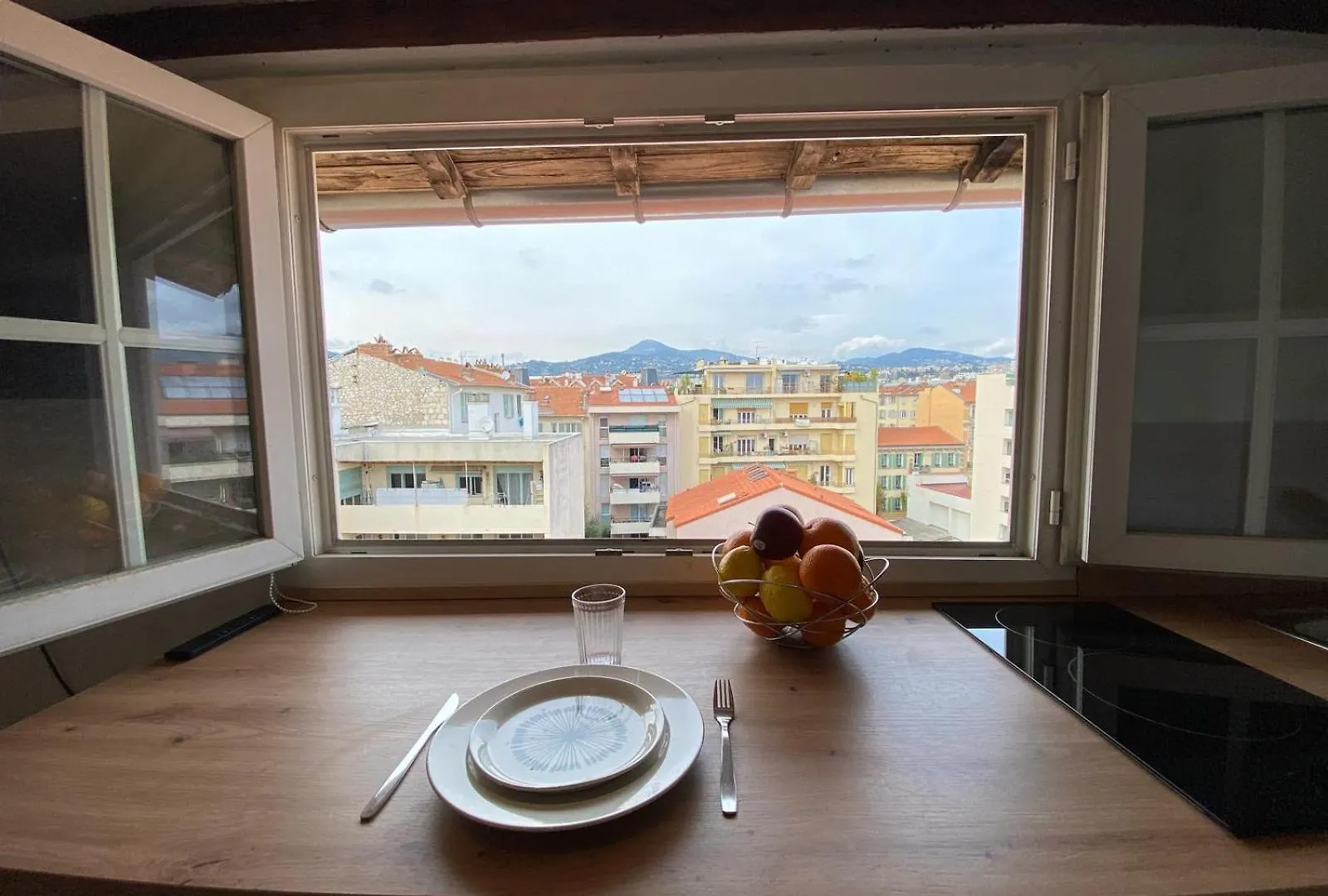 Apartment Studio Cosy Avec Vue Sur Montagnes, Proche Gare Nice